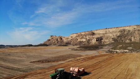 Imagen Isfa prepara una gran plantación de almendro en El Tormillo.